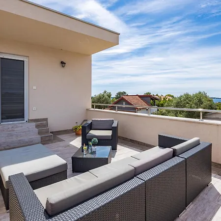 Villa Sunny Olive *