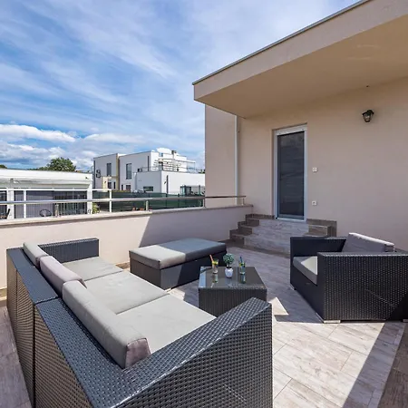 Villa Sunny Olive *