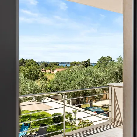 Villa Sunny Olive *