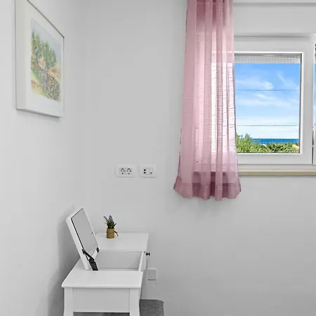 Sunny Olive Villa