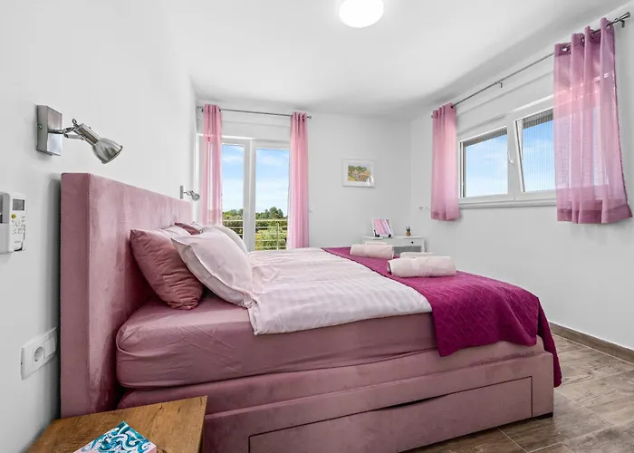 Sunny Olive * פרוי